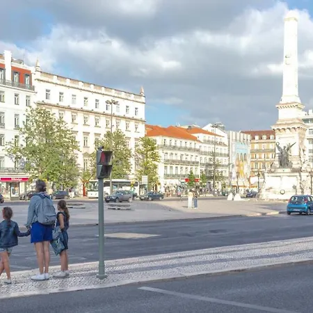Plum Guide - Facsimile Daire Lisboa